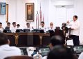 Presiden Prabowo Subianto memberikan pengantar pada Sidang Kabinet Paripurna (SKP), di Ruang Sidang Kabinet, Istana Kepresidenan Jakarta, pada Rabu (22/01/2025).