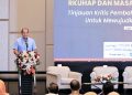 Wakil Menteri Hukum, Prof. Edward Omar Sharif Hiariej yang menjadi pembicara kunci dalam seminar nasional bertajuk "RKUHAP dan Masa Depan Hukum Pidana: Tinjauan Kritis Pembaharuan Hukum Acara Pidana untuk Mewujudkan Ius Constituendum".