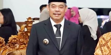H. Bursah Zarnubi, SE., Bupati Lahat periode 2025–2030 dan juga merupakan pendiri sekaligus sebagai Ketua Umum Perkumpulan Gerakan Kebangsaan
