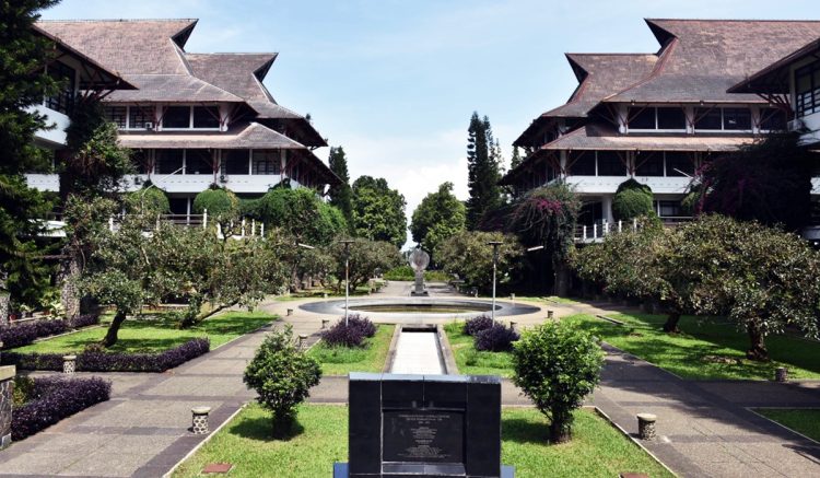 kampus Ganesha yang berada di Jl. Ganesha No. 10 Siliwangi, Kota Bandung