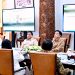 Presiden Prabowo Subianto memimpin ratas dengan Wapres Gibran Rakabuming dan sejumlah Menteri Kabinet Merah Putih di Istana Merdeka, Jakarta