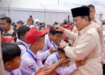 Komdigi siapkan internet cepat dan Wi-Fi untuk Sekolah Rakyat, mendukung pendidikan anak di daerah tertinggal dan kantong masyarakat miskin.(foto : Istimewa)
