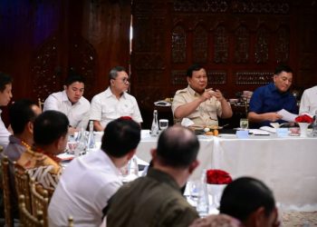Presiden Prabowo gelar rapat kabinet usai lawatan luar negeri. Arahan detail dan teknis disampaikan untuk kawal program prioritas rakyat.(Foto:BPMI/Setpres)