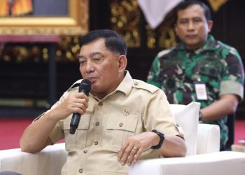 Menteri Pertahanan Sjafrie Sjamsoeddin menegaskan penataan pertambangan timah harus sesuai amanat konstitusi demi kemakmuran bangsa dalam rapat Dewan Pertahanan Nasional.(foto : doc. Kemenhan/Istimewa)