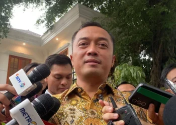 Presiden Prabowo Subianto menegaskan pemerintah tidak akan menoleransi teror bom dan penyebaran hoaks yang mengganggu dunia pendidikan, Jumat (10/10/2025).(foto: Istimewa)