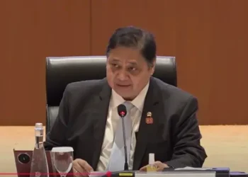 Pemerintah membuka program magang bergaji setara UMP bagi 100 ribu fresh graduate melalui SIAPkerja. (foto: Istimewa)