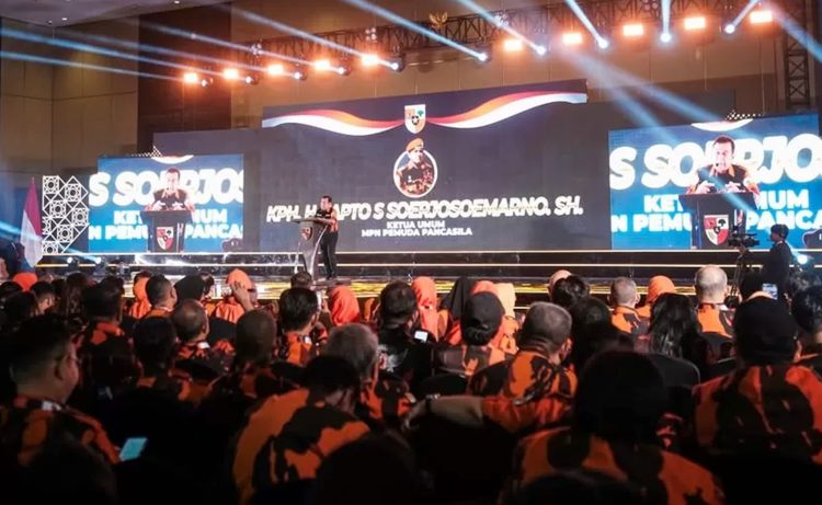 Ketua Umum Pemuda Pancasila Japto S. Soerjosoemarno memberikan sambutan pembukaan Mubes XI 2025