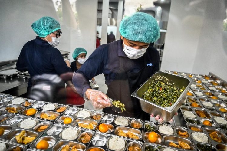 Program Makan Bergizi Gratis (MBG) tak hanya memenuhi kebutuhan gizi masyarakat, tetapi juga mendorong tumbuhnya industri baru di Indonesia.(foto:Istimewa)