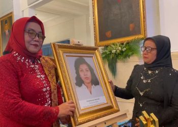 Presiden Prabowo Subianto menganugerahkan gelar Pahlawan Nasional kepada Marsinah, aktivis buruh asal Nganjuk (Foto:Istimewa)