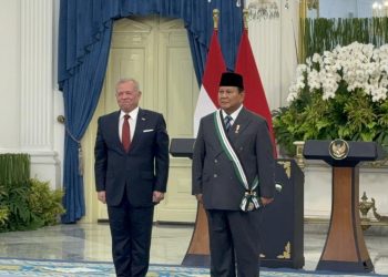 Presiden Prabowo menerima kehormatan Order of The Renaissance dari Raja Yordania Abdullah II saat kunjungan kenegaraan di Jakarta (Foto:Istimewa)