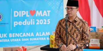 Menteri Luar Negeri RI, Sugiono sebelumnya melepas bantuan kemanusiaan dalam program solidaritas “Diplomat Peduli” pada Kamis (5/12) di Gedung Pancasila, Kementerian Luar Negeri RI